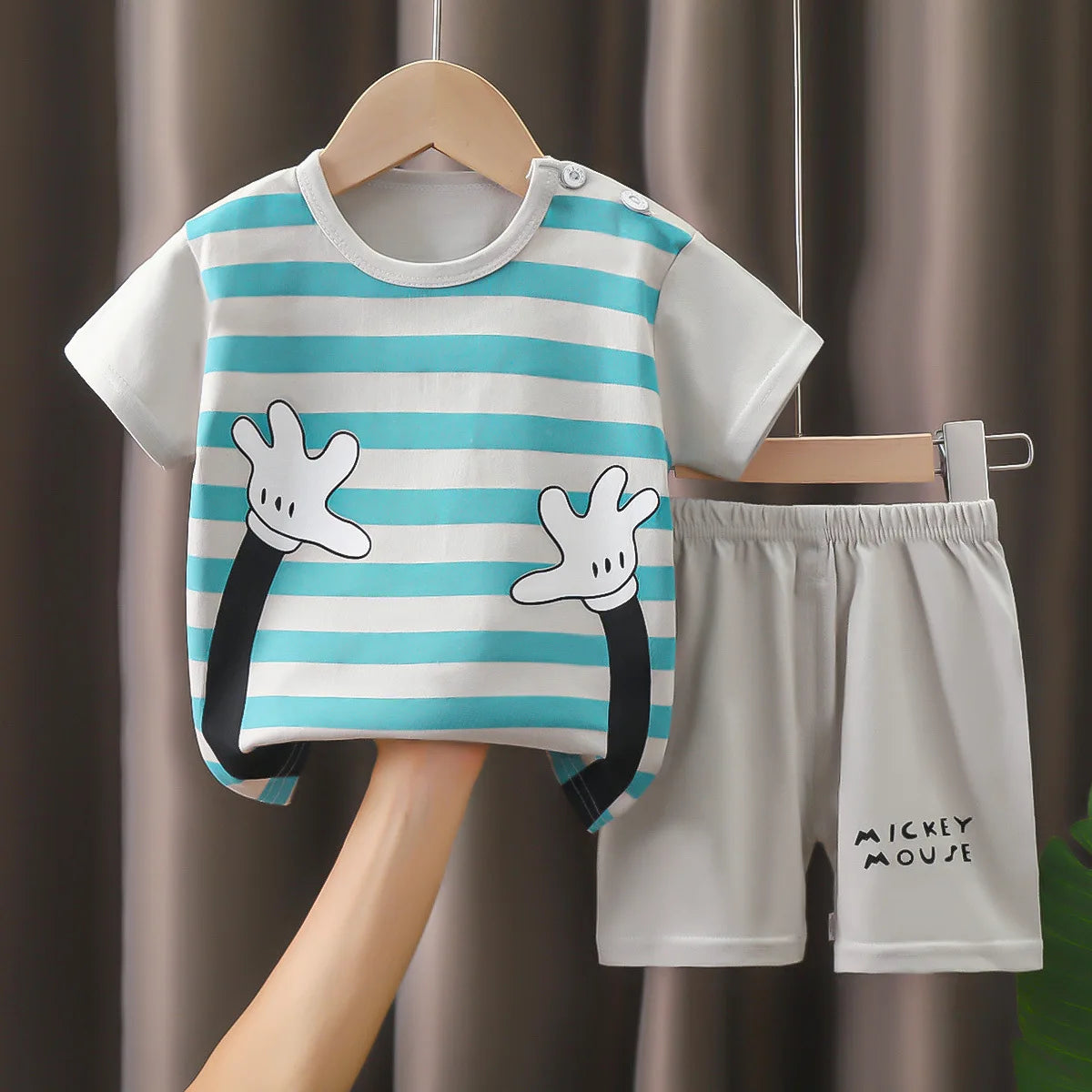 Été Donald Duck Cartoon 2 pièces survêtement garçons décontracté ensemble de vêtements pour enfants T-shirt et short enfants 1-4 ans