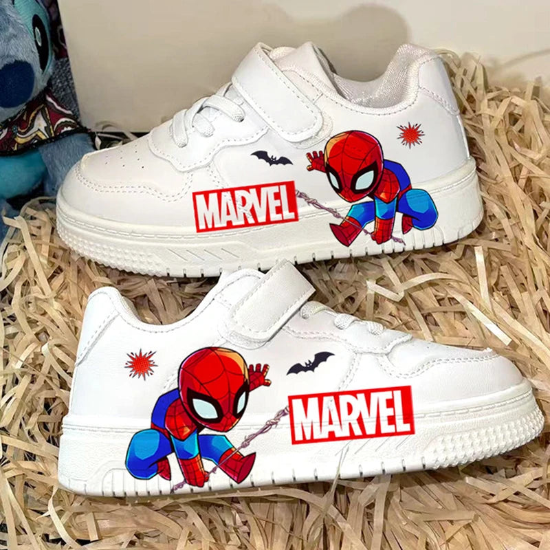 Chaussures de sport décontractées pour enfants Chaussures d’entraînement à imprimé de dessin animé pour garçons Chaussures d’entraînement antidérapantes pour enfants Chaussures d’extérieur en cuir Pu pour étudiants